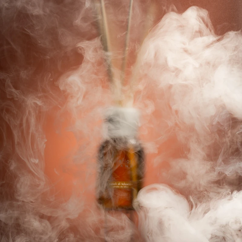 petali-di-tabacco-paleczki-zapachowe-250-ml-millefiori-milano-4.jpg